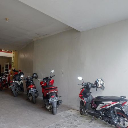 Reddoorz At Mahameru Residence Yogyakarta Kejayan Exterior photo