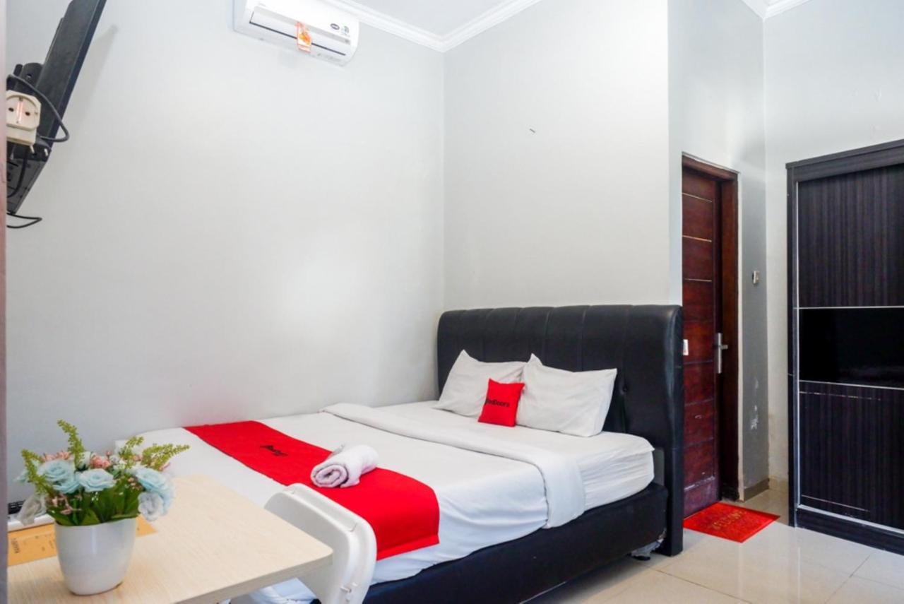 Reddoorz At Mahameru Residence Yogyakarta Kejayan Exterior photo