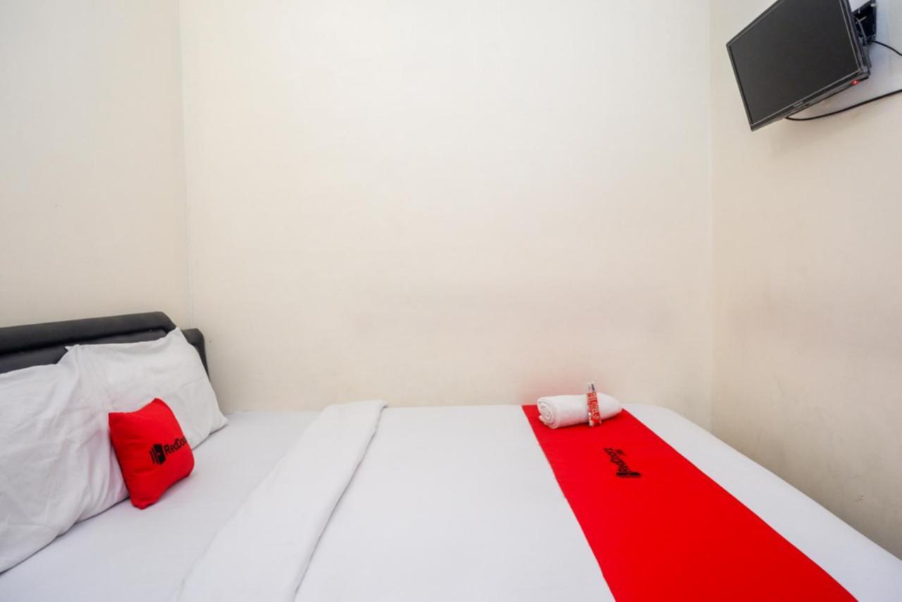 Reddoorz At Mahameru Residence Yogyakarta Kejayan Exterior photo