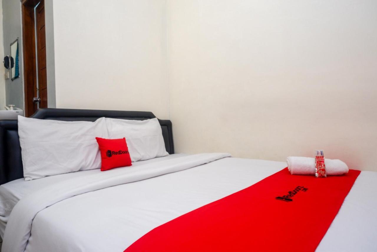 Reddoorz At Mahameru Residence Yogyakarta Kejayan Exterior photo
