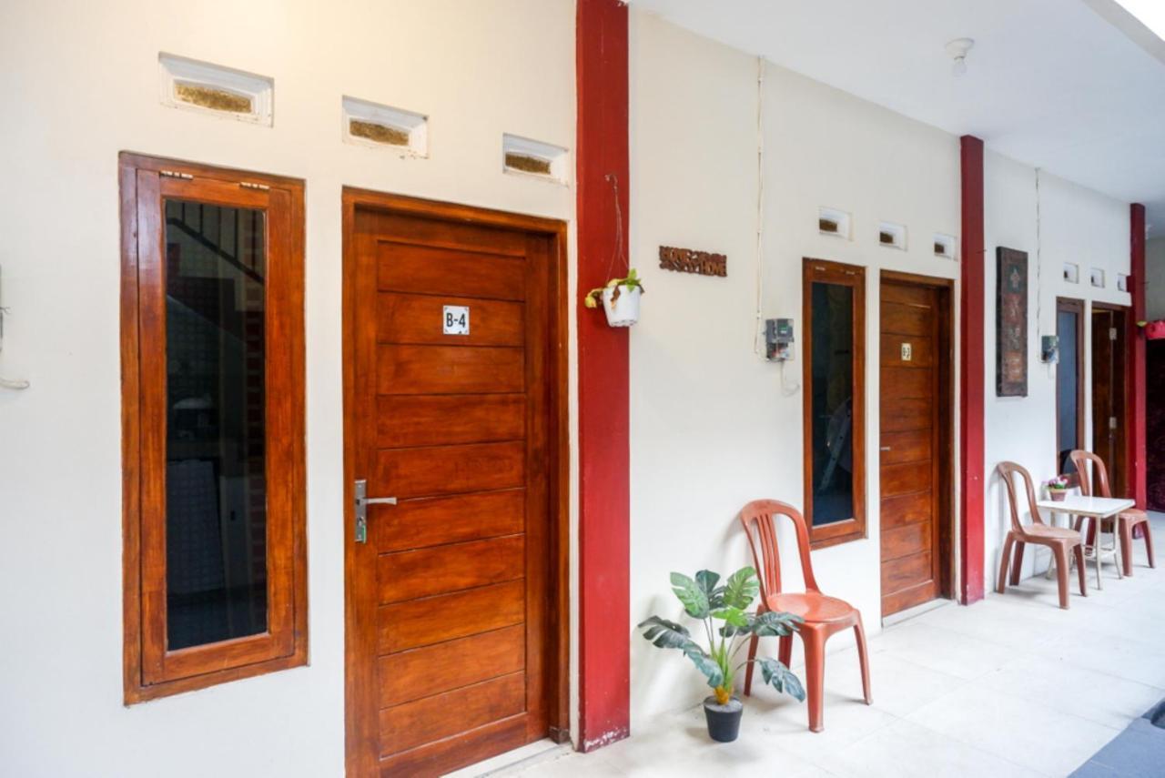 Reddoorz At Mahameru Residence Yogyakarta Kejayan Exterior photo