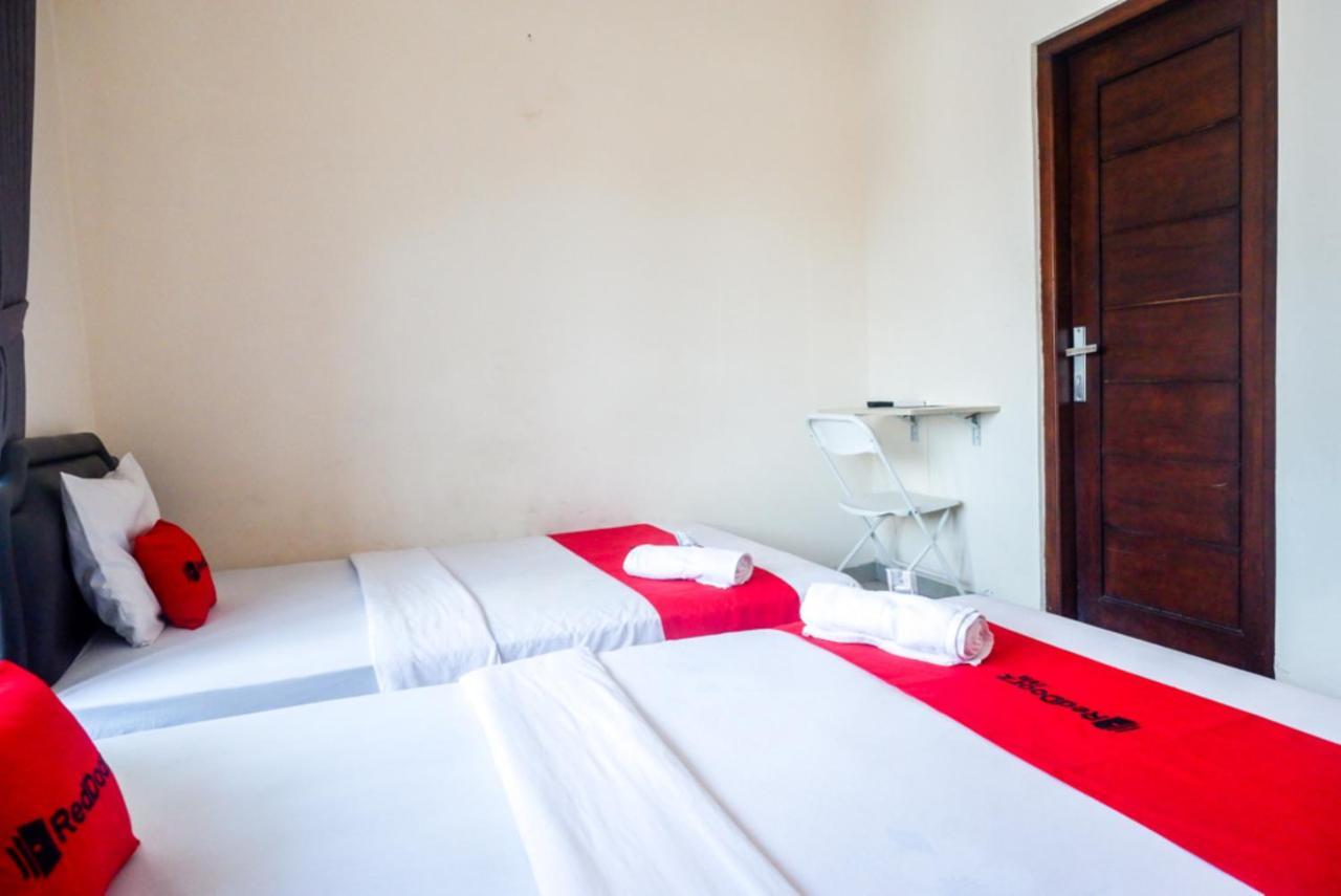 Reddoorz At Mahameru Residence Yogyakarta Kejayan Exterior photo