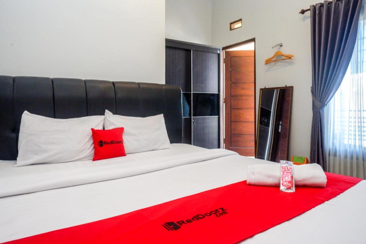 Reddoorz At Mahameru Residence Yogyakarta Kejayan Exterior photo
