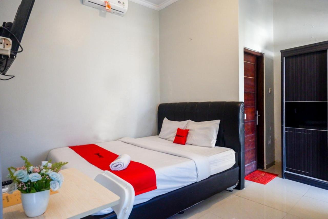 Reddoorz At Mahameru Residence Yogyakarta Kejayan Exterior photo