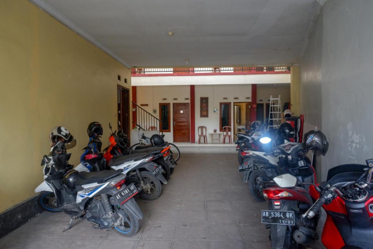 Reddoorz At Mahameru Residence Yogyakarta Kejayan Exterior photo