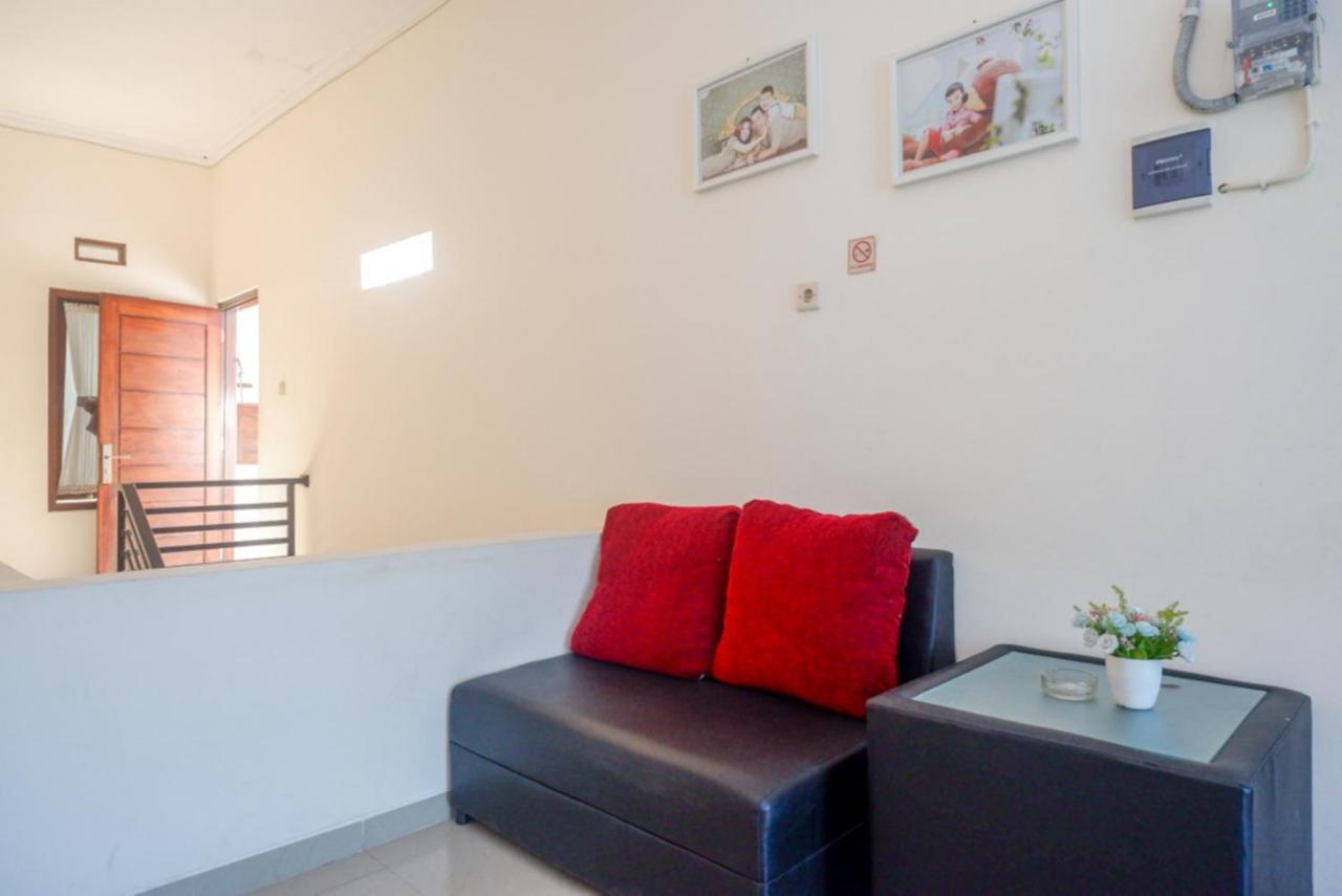 Reddoorz At Mahameru Residence Yogyakarta Kejayan Exterior photo