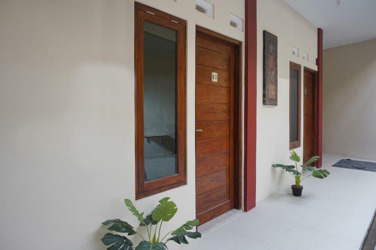 Reddoorz At Mahameru Residence Yogyakarta Kejayan Exterior photo